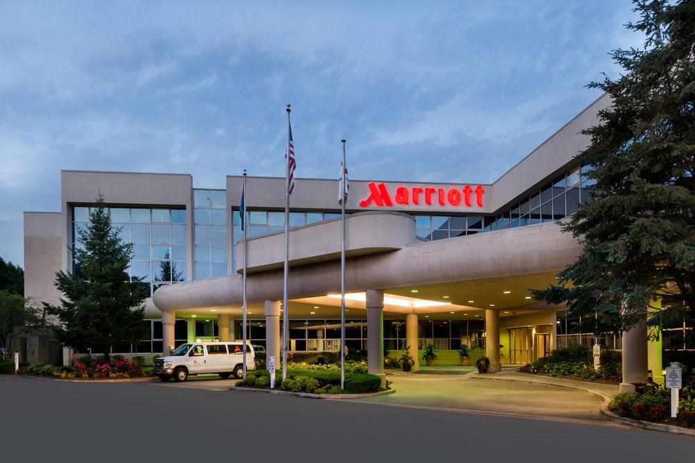 Marriott Melville Long Island Exterior foto