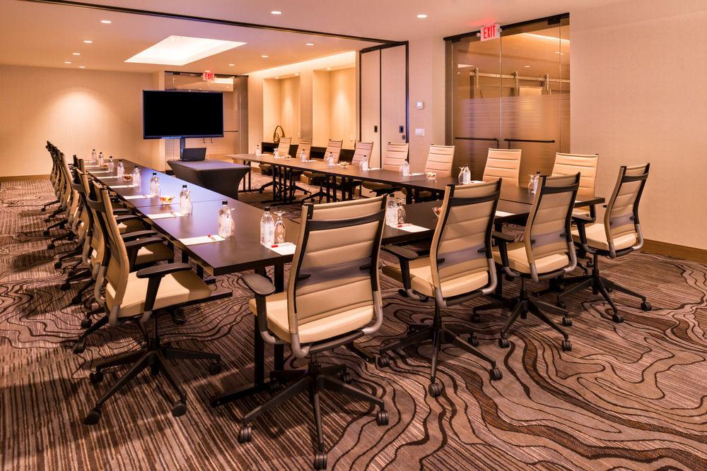 Marriott Melville Long Island Exterior foto