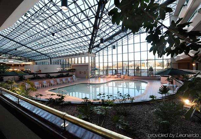 Marriott Melville Long Island Exterior foto