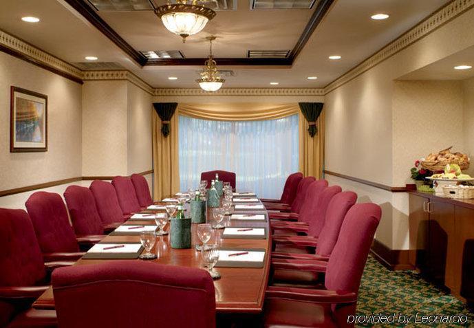 Marriott Melville Long Island Exterior foto