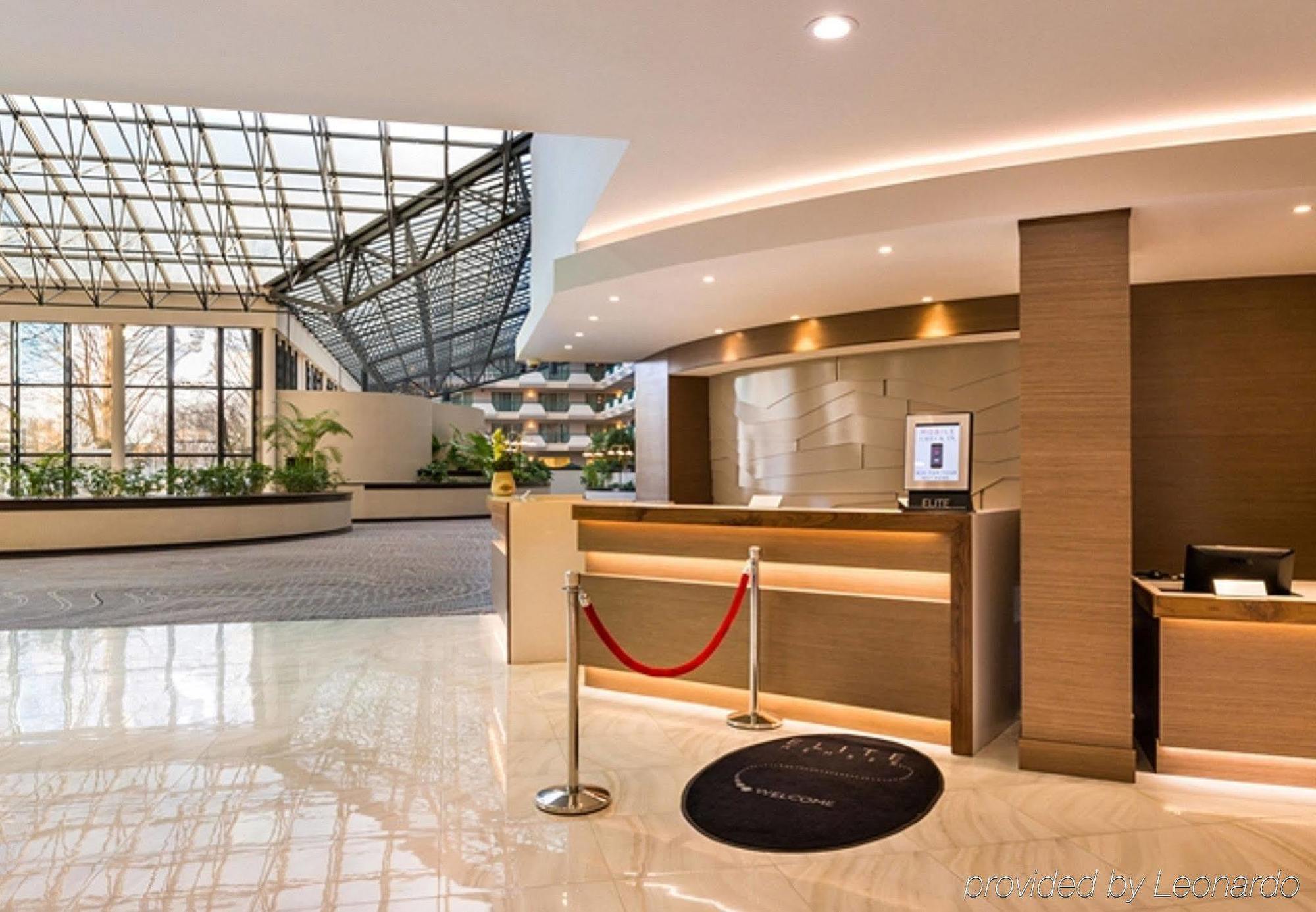 Marriott Melville Long Island Exterior foto
