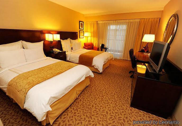 Marriott Melville Long Island Exterior foto